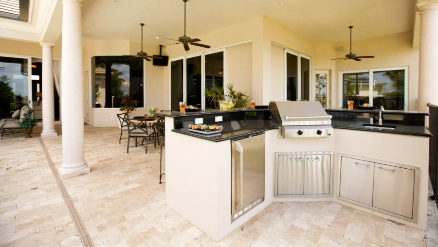 outdoor kitchen